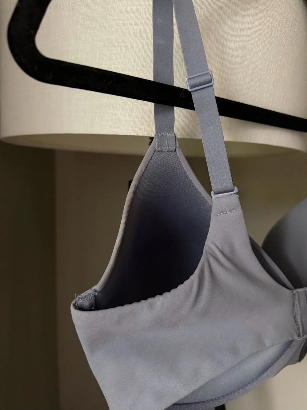 Skims Fits Everybody Tshirt Bra - Picture 3 of 4